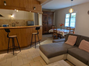 Maison charentaise rénovée avec jardin privé, proche d'Angoulême et activités en bord de Charente - FR-1-653-208